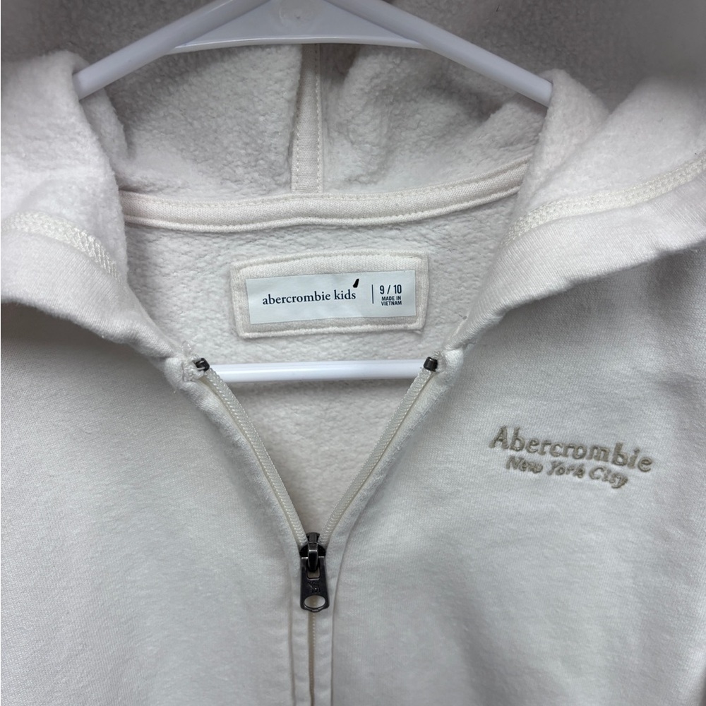 Abercrombie Kids 9-10yo Soft White/Cream Full Zip Hoodie, EUC - Picture 2 of 13